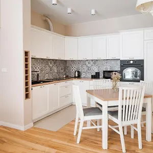 https://go-apartments.warsawhotelspoland.com